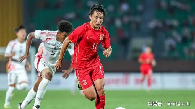 关于亚洲足球新星崛起！中国U16战平日本：用脸挡球的拼搏精神感动人心！的信息