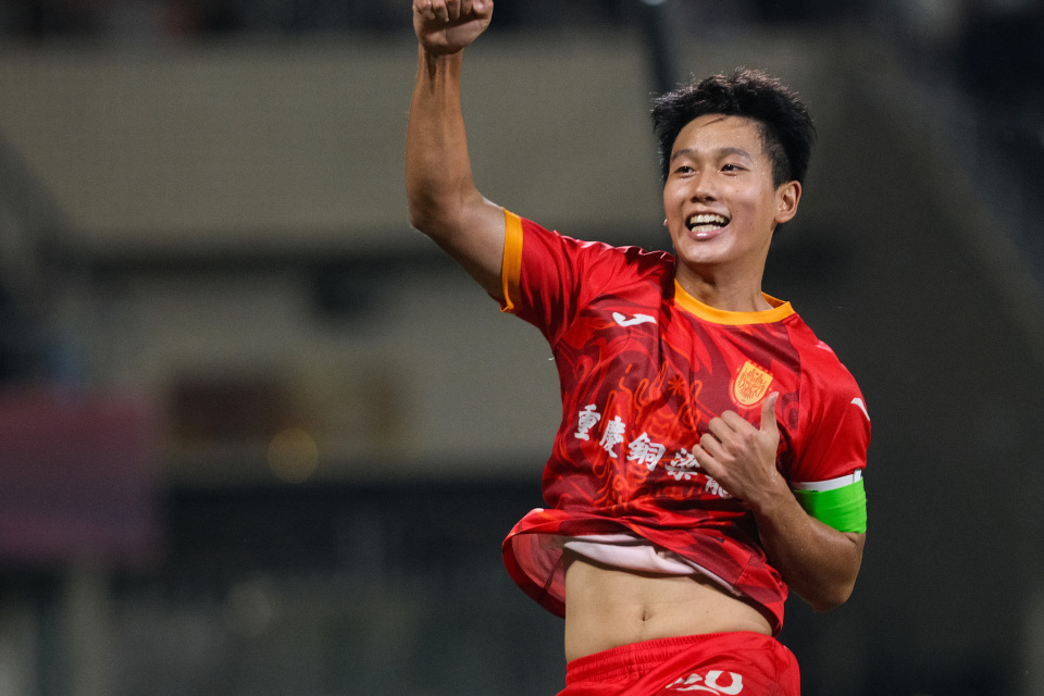 关于上港夏窗本土首签锁定中甲金靴！近期两场比赛进五球，将接班武磊的信息
