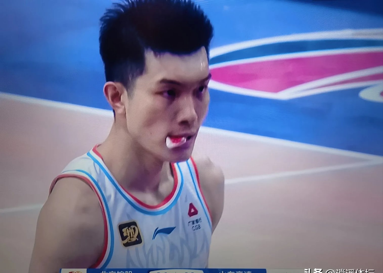 生日快乐！山东男篮分享球队为郭凯庆生视频