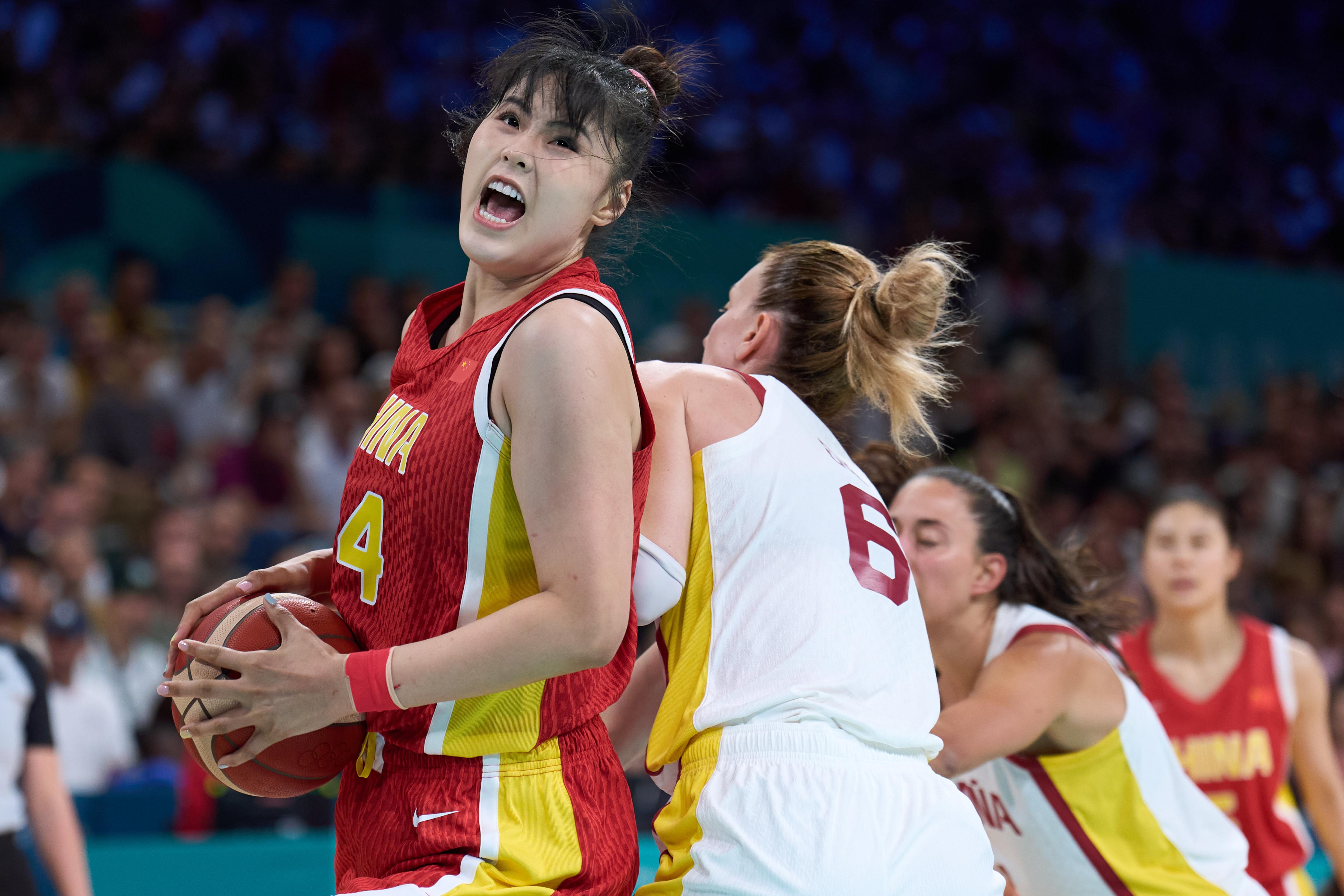 包含李月汝砍赛季新高11分9篮板！WNBA飞翼擒太阳的词条