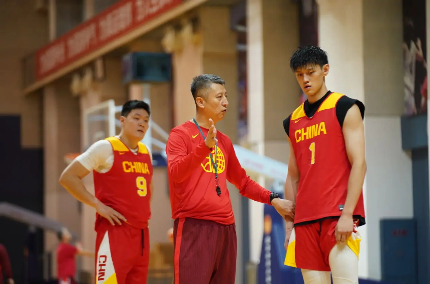 关于郭士强执教中国男篮战绩1胜11负最近11场全败的信息